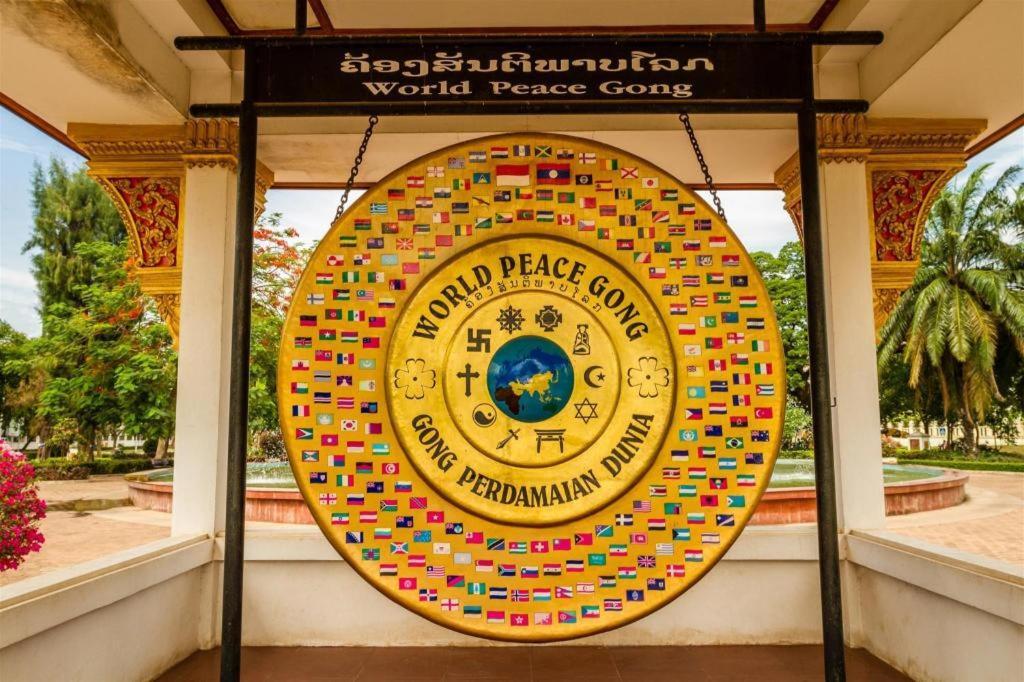 Hotel Sea Ambon Bagian luar foto