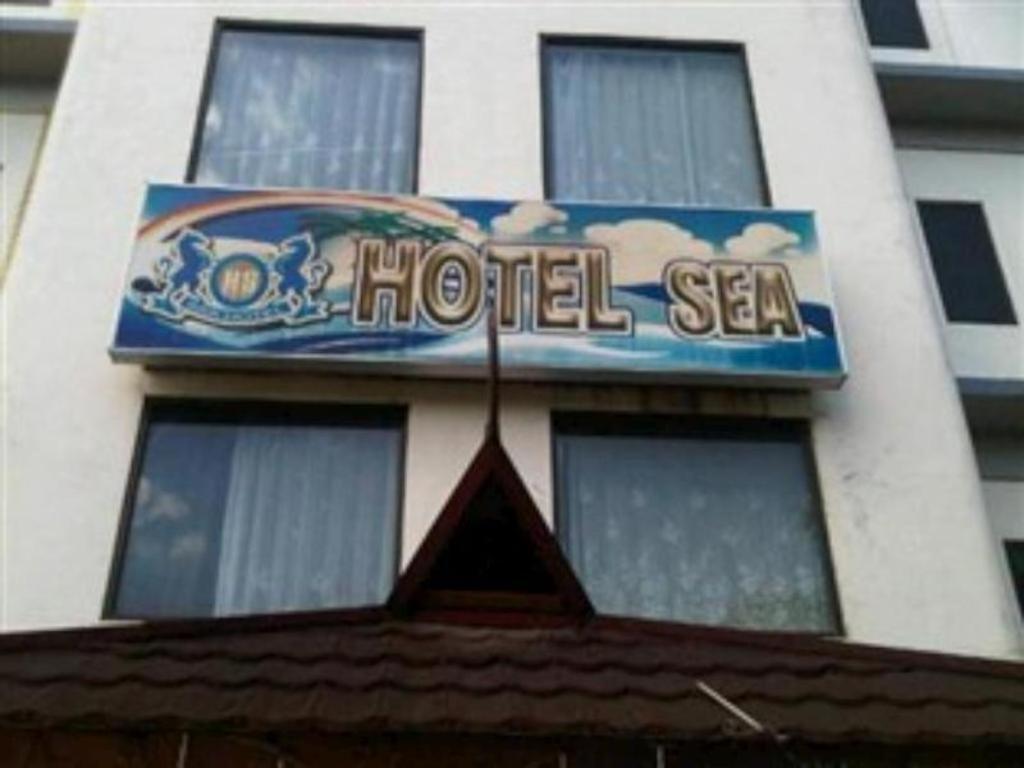 Hotel Sea Ambon Bagian luar foto